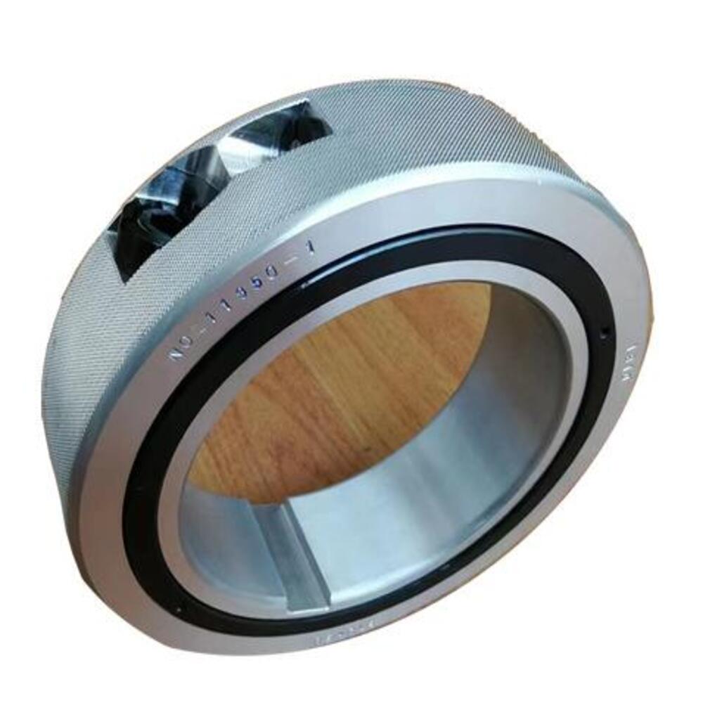 Đai ốc thủy lực hợp kim Al-Ti dùng cho dây chuyền xẻ cuộn thép, đã được kích hoạt bằng mỡ bôi trơn.
   