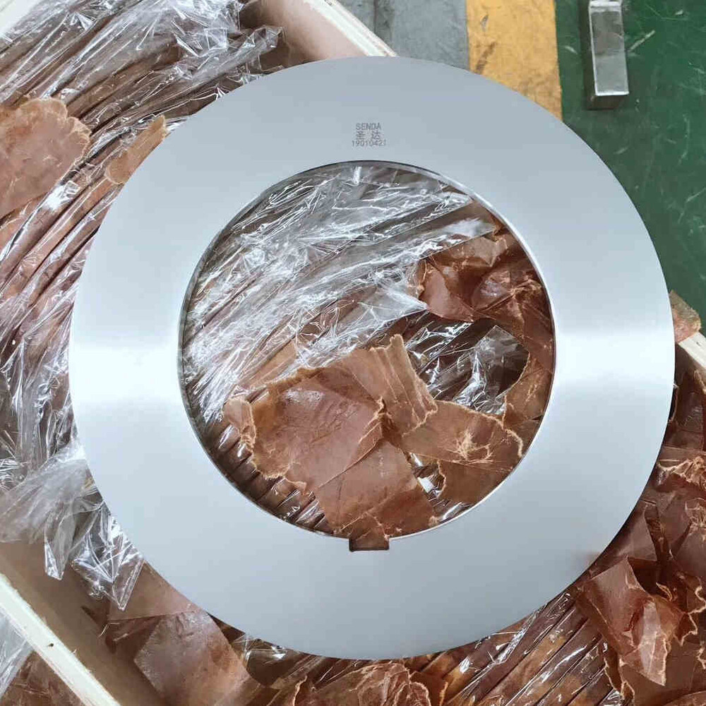 Lưỡi dao cắt bằng hợp kim cứng cho cuộn đồng và thép không gỉ.
   